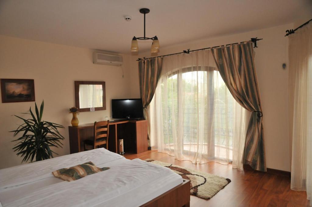 Pensiunea Normandia ทิมิชัวรา ภายนอก รูปภาพ